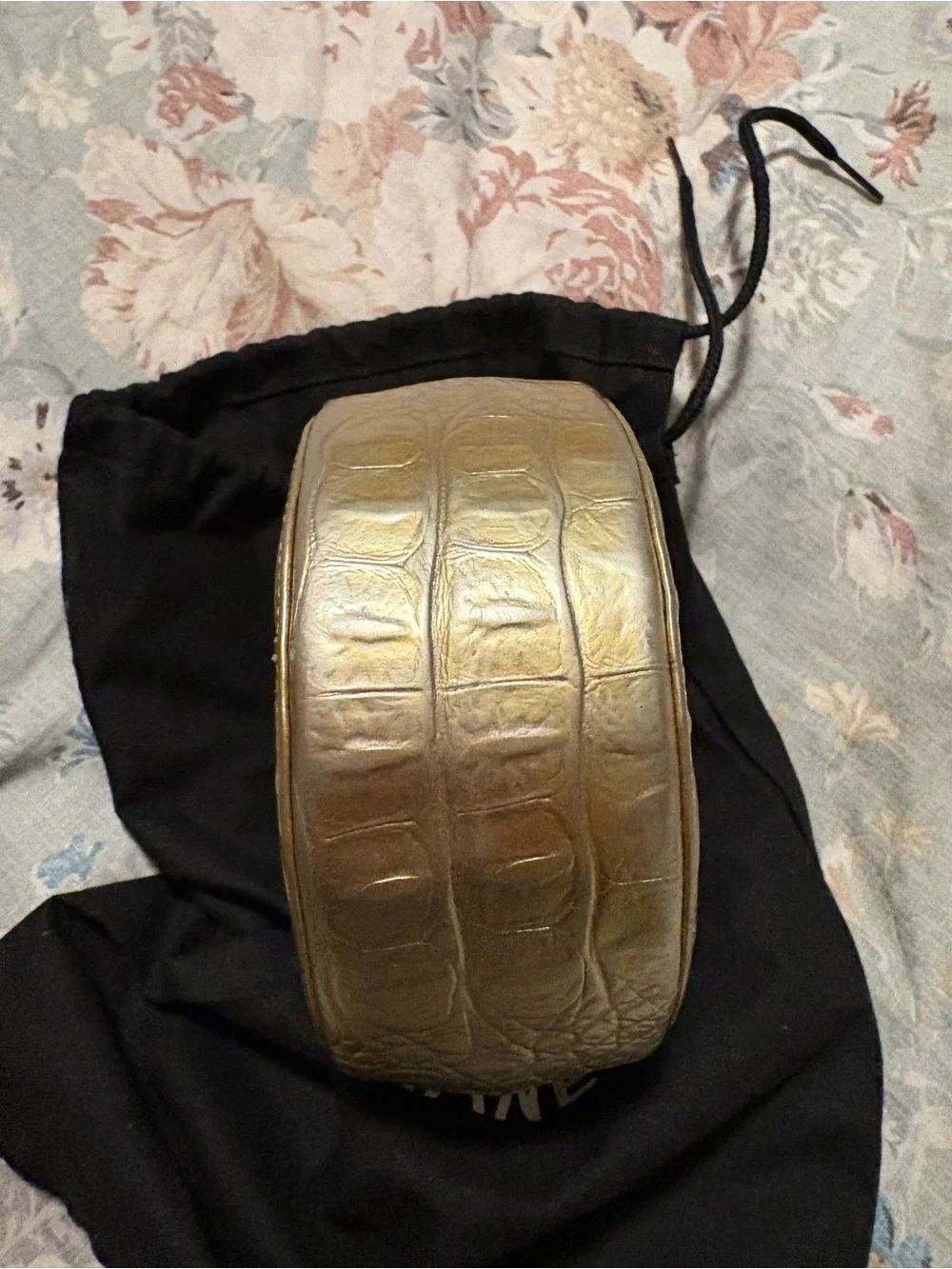 CHANEL Gold Croc-Embossed Round Leather crossbody bag